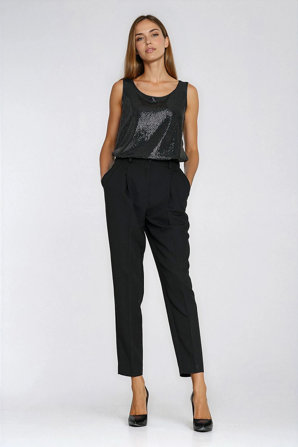  Women trousers model 223281 Nife 