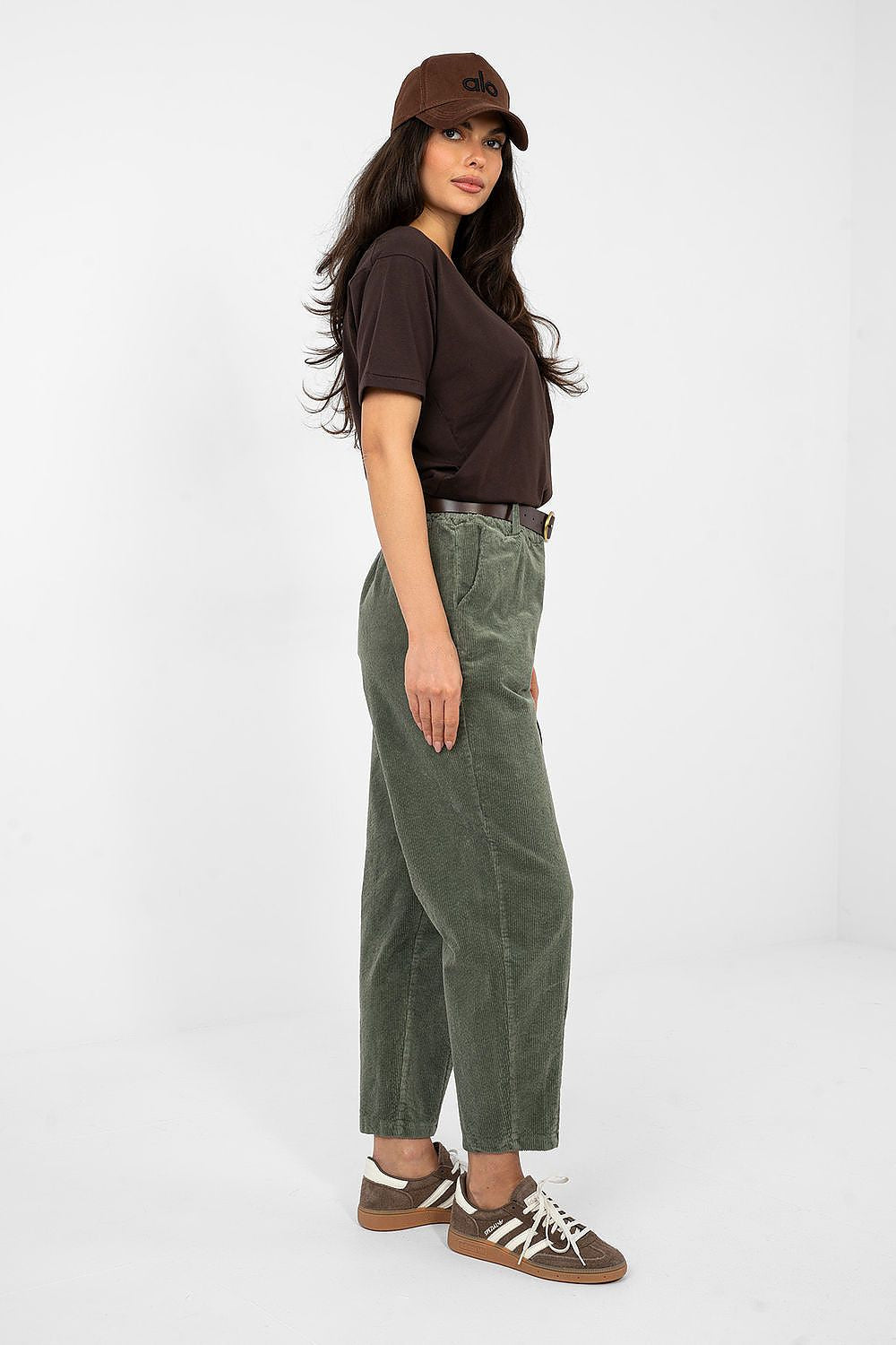  corduroy trousers model 224054 Italy Moda 